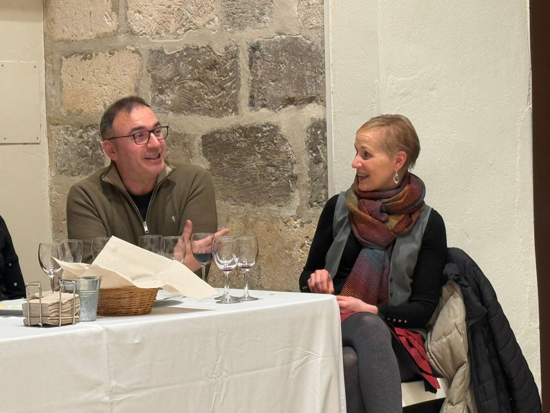 «Una oportunidad de compartir y cuidar el matrimonio» 11 cata-vinos-semana-matrimonio-burgos-26_00013