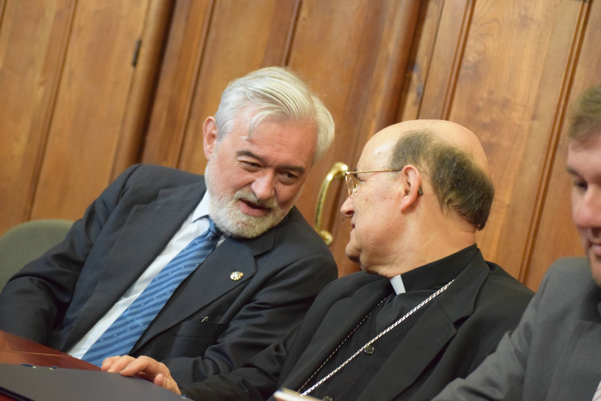 La Fundación VIII Centenario de la Catedral invita a la RAE a incorporarse al patronato 3 catedral burgos rae_4