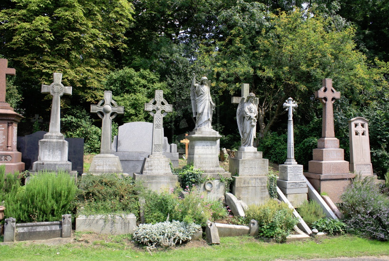 Eucaristía y gesto público de la pastoral de latinoamericanos 1 cementerio.jpg