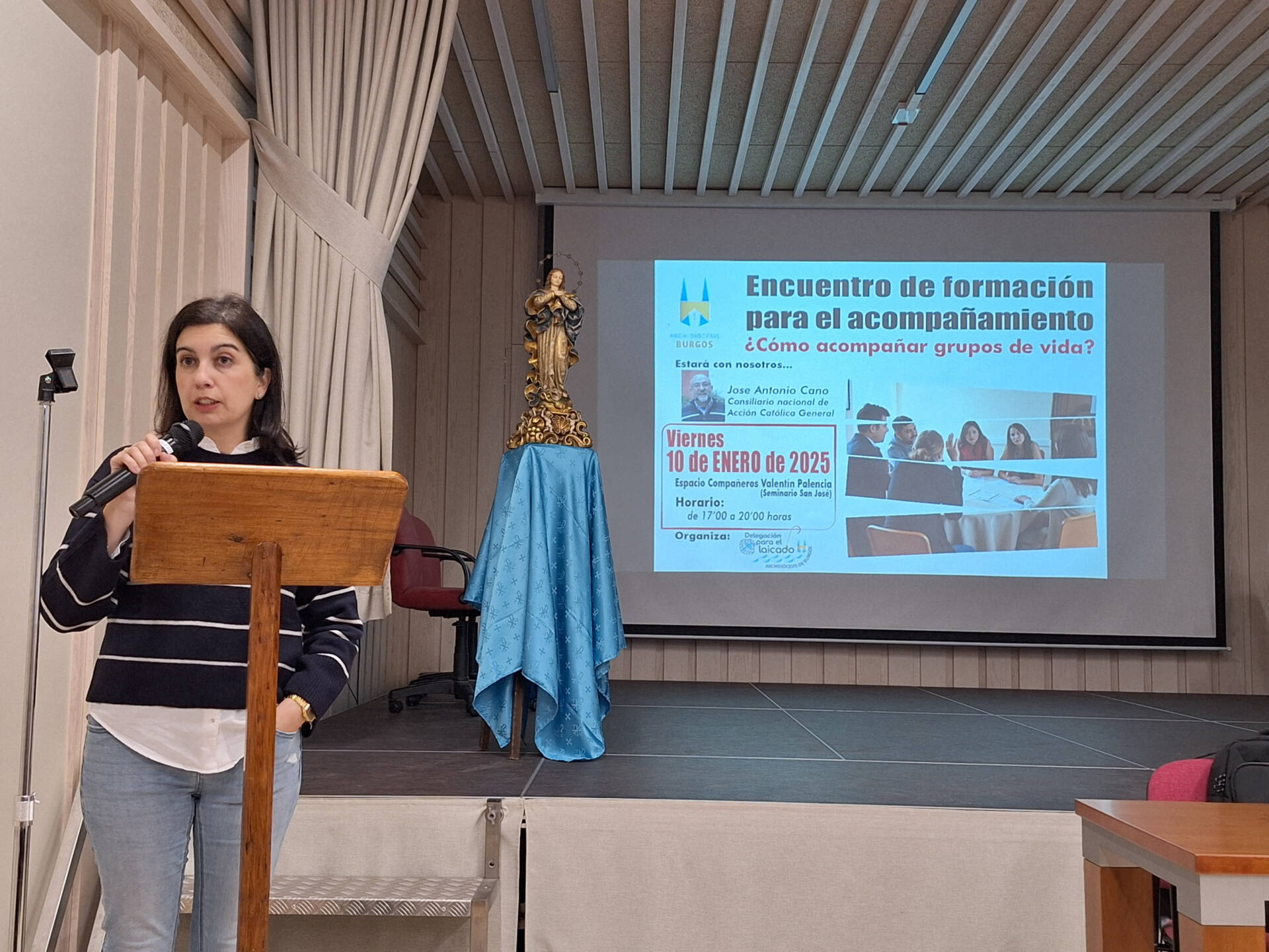 Centrar el proceso en la persona y saber escuchar, claves en el acompañamiento 4 Centrar el proceso en la persona, clave en el acompañamiento a grupos de vida