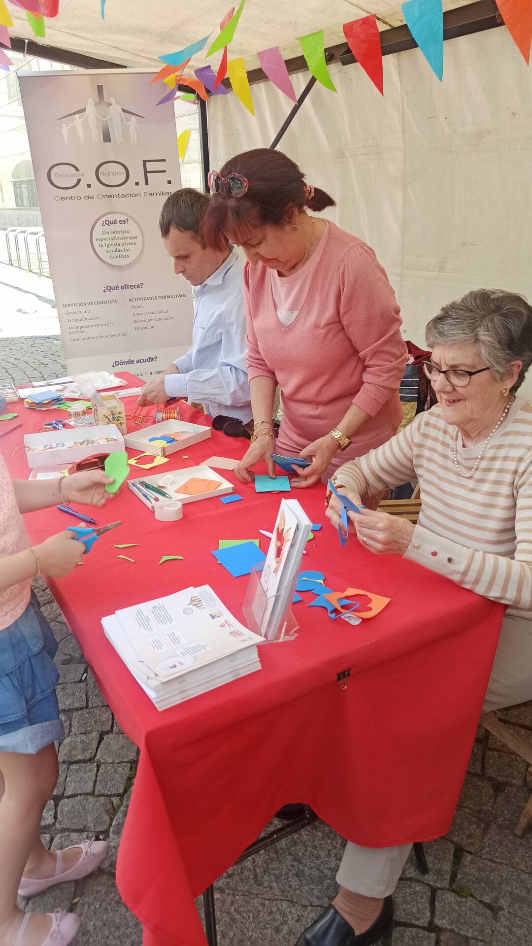 El COF participa en la Feria de las Familias de Burgos 6 El COF participa en la Feria de las Familias de Burgos