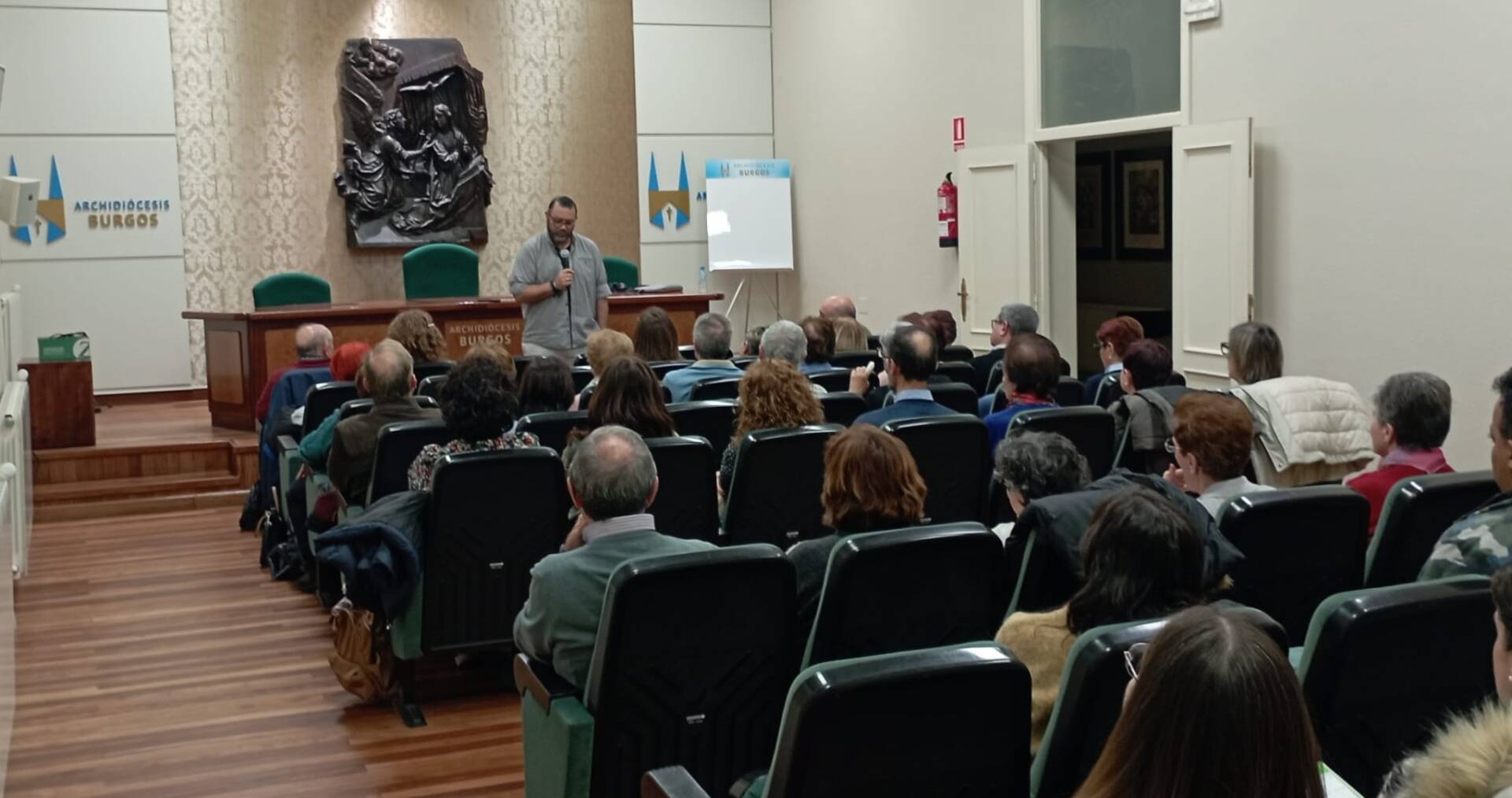 «El primer anuncio exige salir y buscar a las personas allí donde están» 1 charla-pacho-bermeo-primer-anuncio-burgos_00003