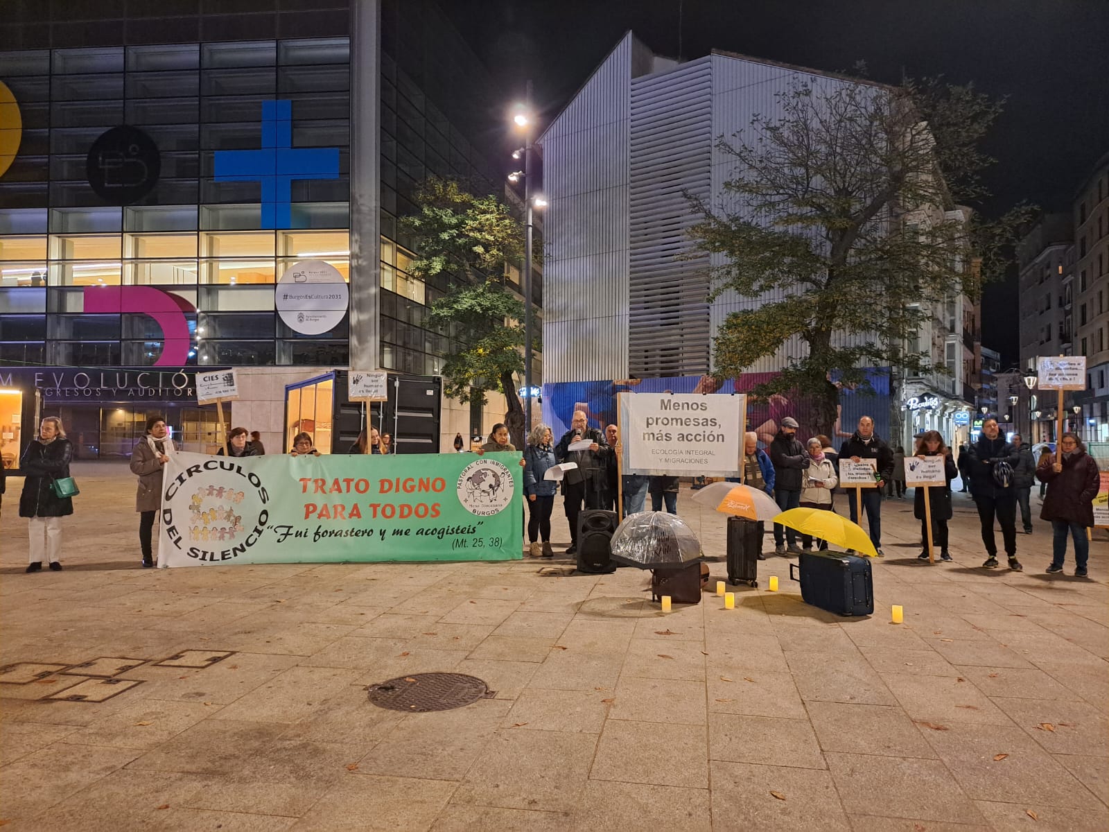 «Menos promesas, más acción»: el Círculo de Silencio reclama compromisos reales frente al cambio climático 4 circulo-silencio-compromisos-cambio-climatico_04