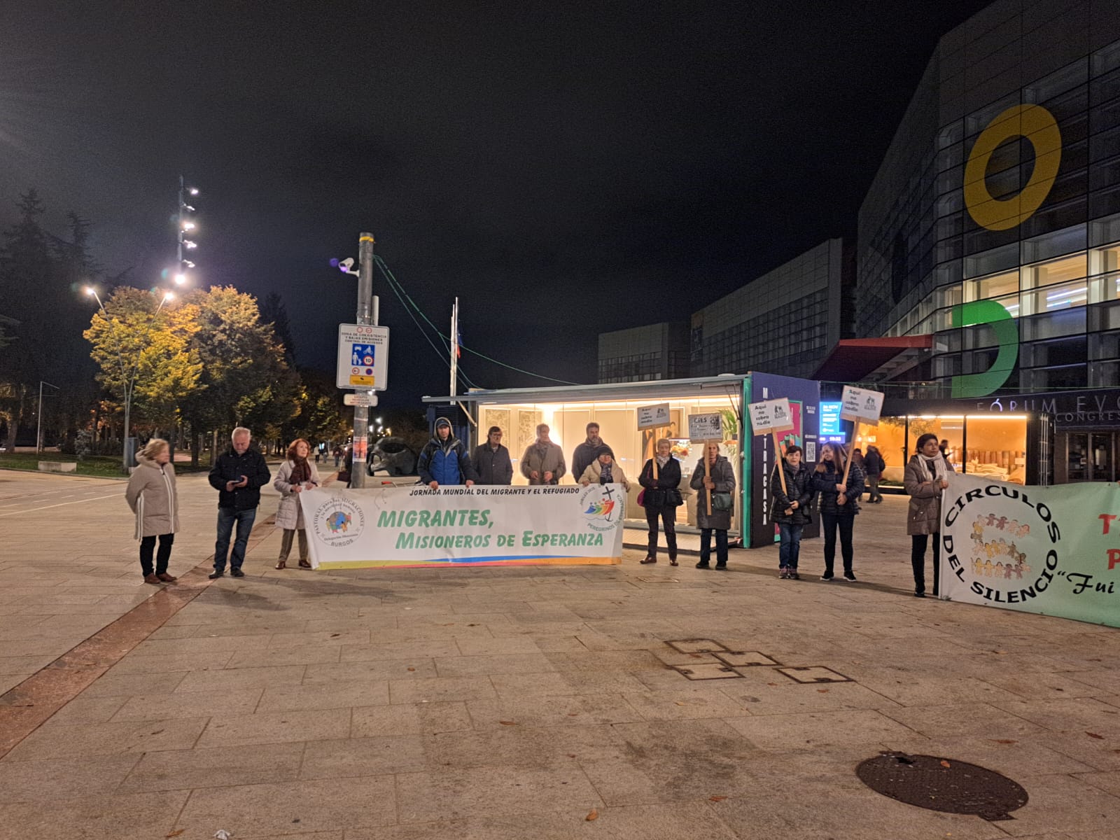 «Menos promesas, más acción»: el Círculo de Silencio reclama compromisos reales frente al cambio climático 6 circulo-silencio-compromisos-cambio-climatico_06