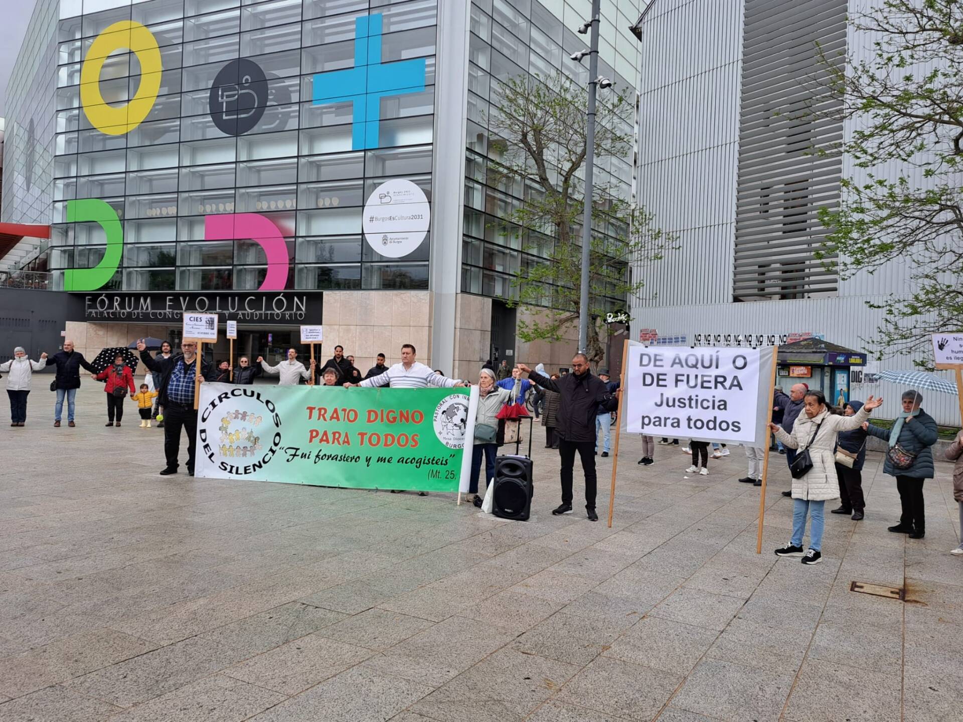 «Debemos desmontar la trampa de enfrentar a los pobres de aquí con los de fuera» 1 «Debemos desmontar la trampa de enfrentar a los pobres de aquí con los de fuera»