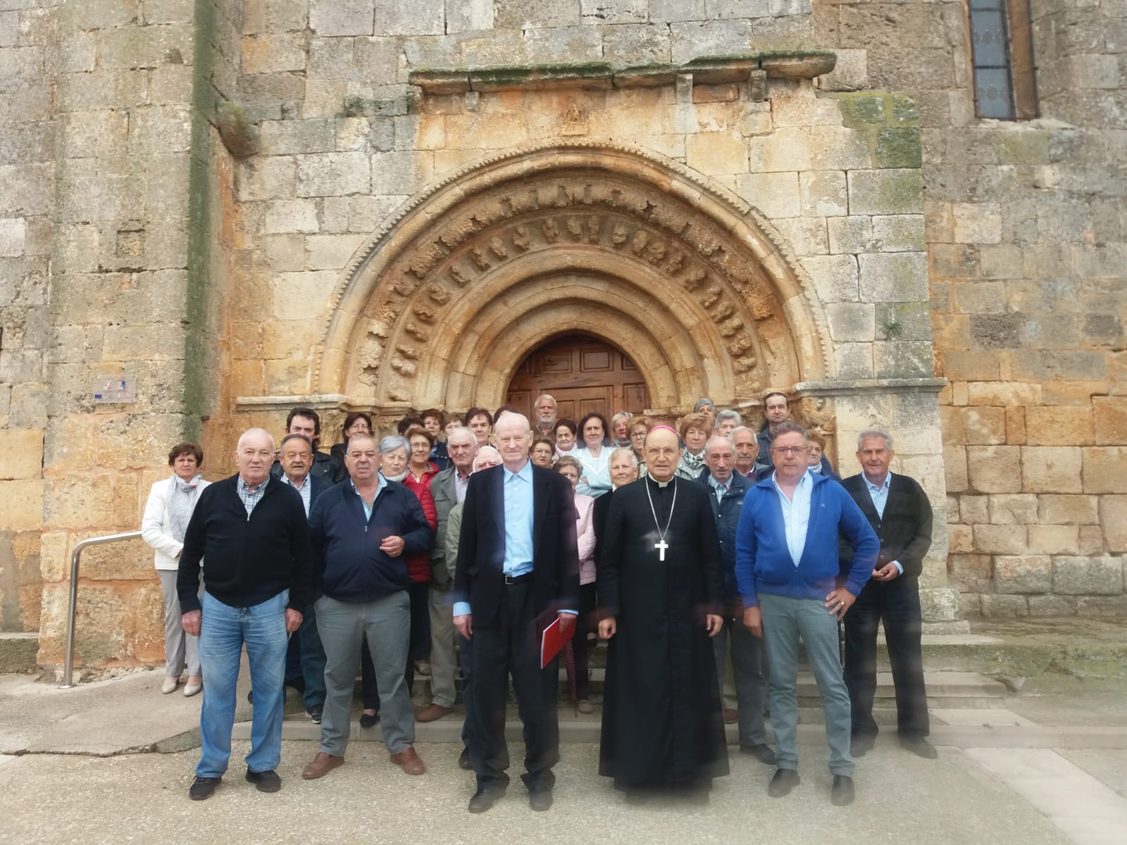 El arzobispo realiza la visita canónica a los pueblos del entorno de Cogollos 2 cogollos 1