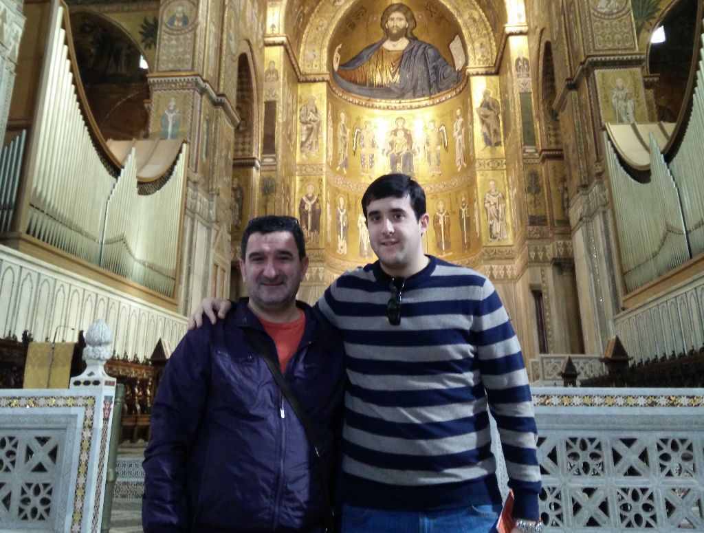 Estudiar en Roma: un beneficio para toda la diócesis 1 Óscar Moriana y Jesús Varga en una de las basílicas de Roma.