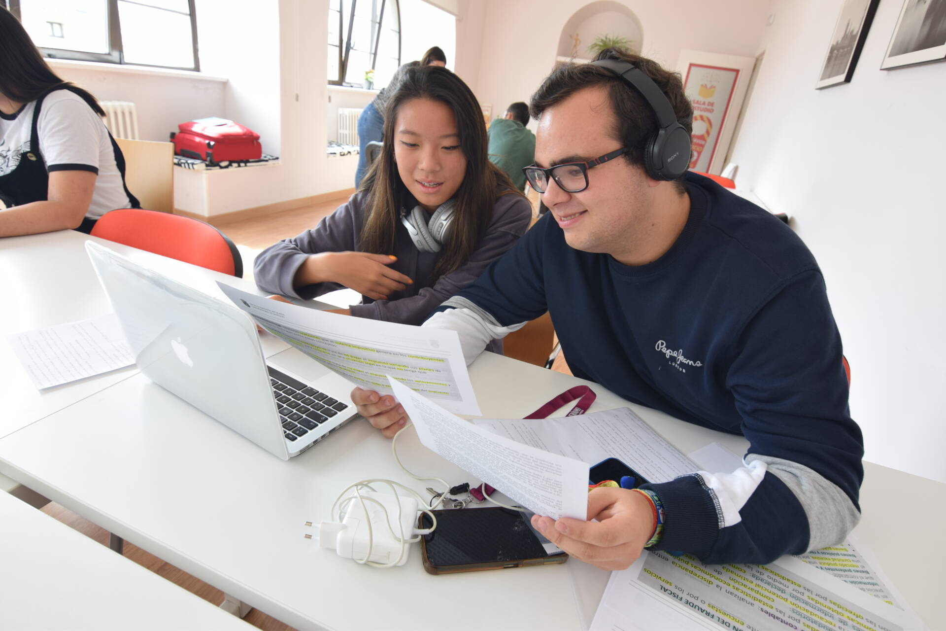 Colegio Mayor San Jerónimo: un acompañamiento integral a jóvenes universitarios 1 colegio mayor san jerónimo burgos