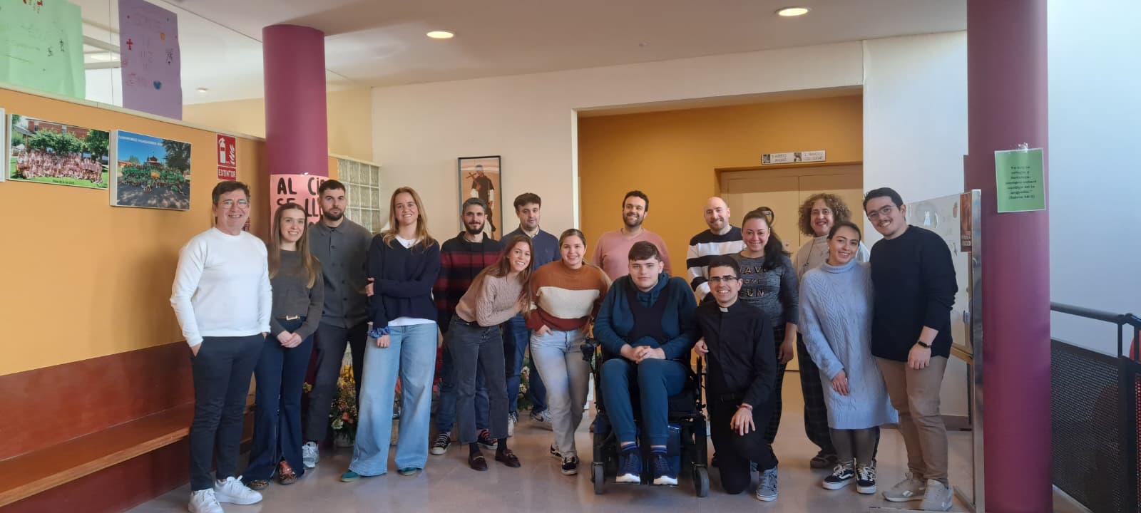 Comienza la catequesis de confirmación de adultos en Burgos, Aranda y Miranda 2 comienza-catequesis-confirmacion-adultos-burgos-aranda-miranda_02