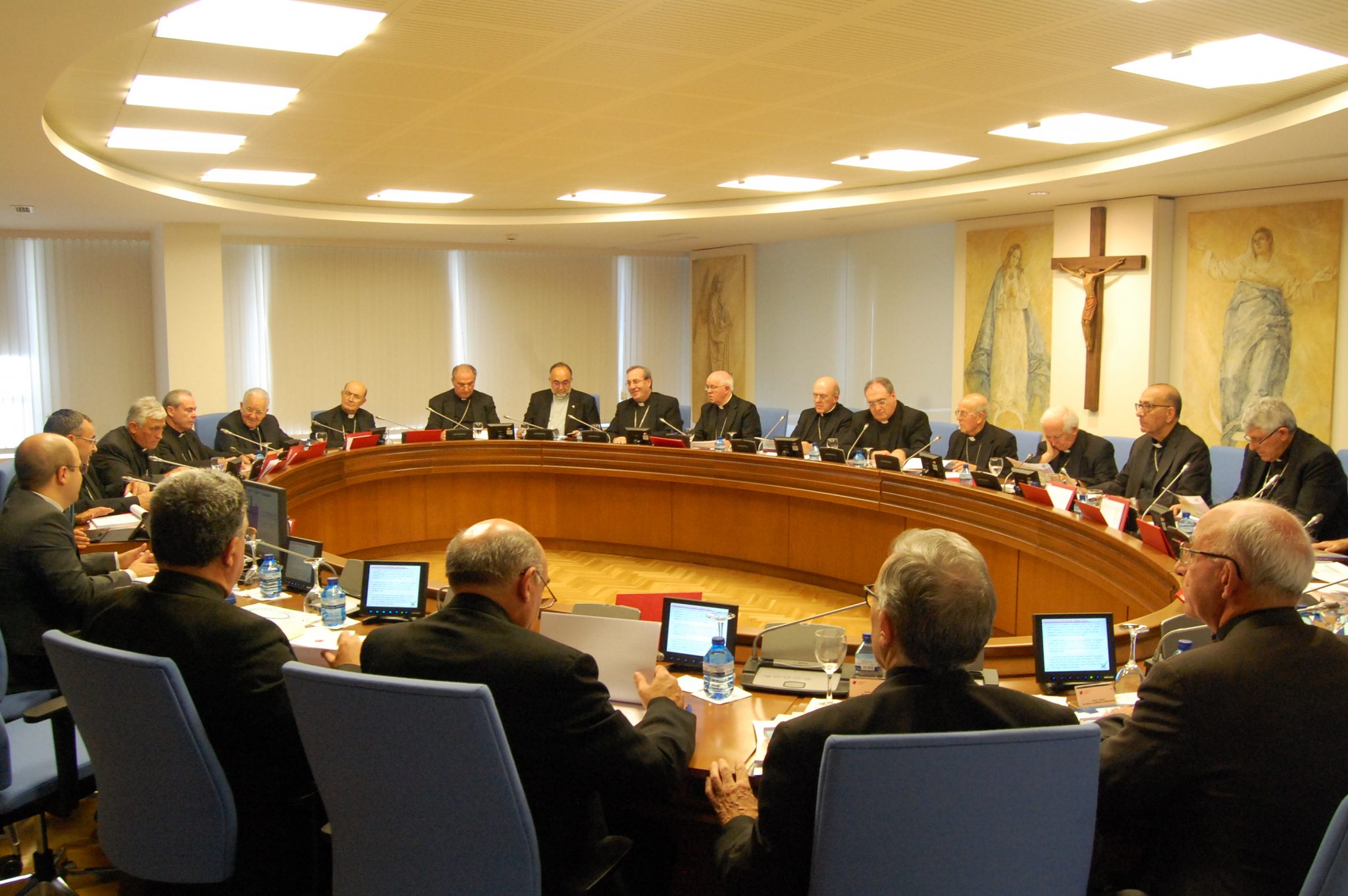 Don Fidel Herráez participa en la Comisión Permanente de la Conferencia Episcopal 2 comision pemanente cee
