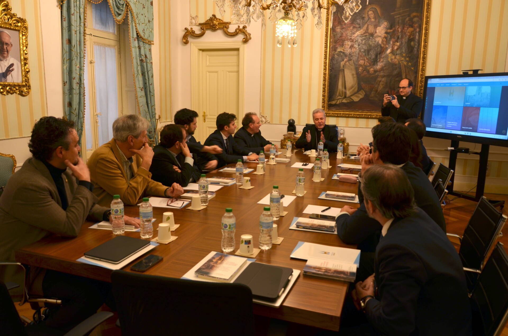 La nueva Comisión de Sostenimiento de la archidiócesis se reúne por primera vez 1 comision-sostenimiento_00002