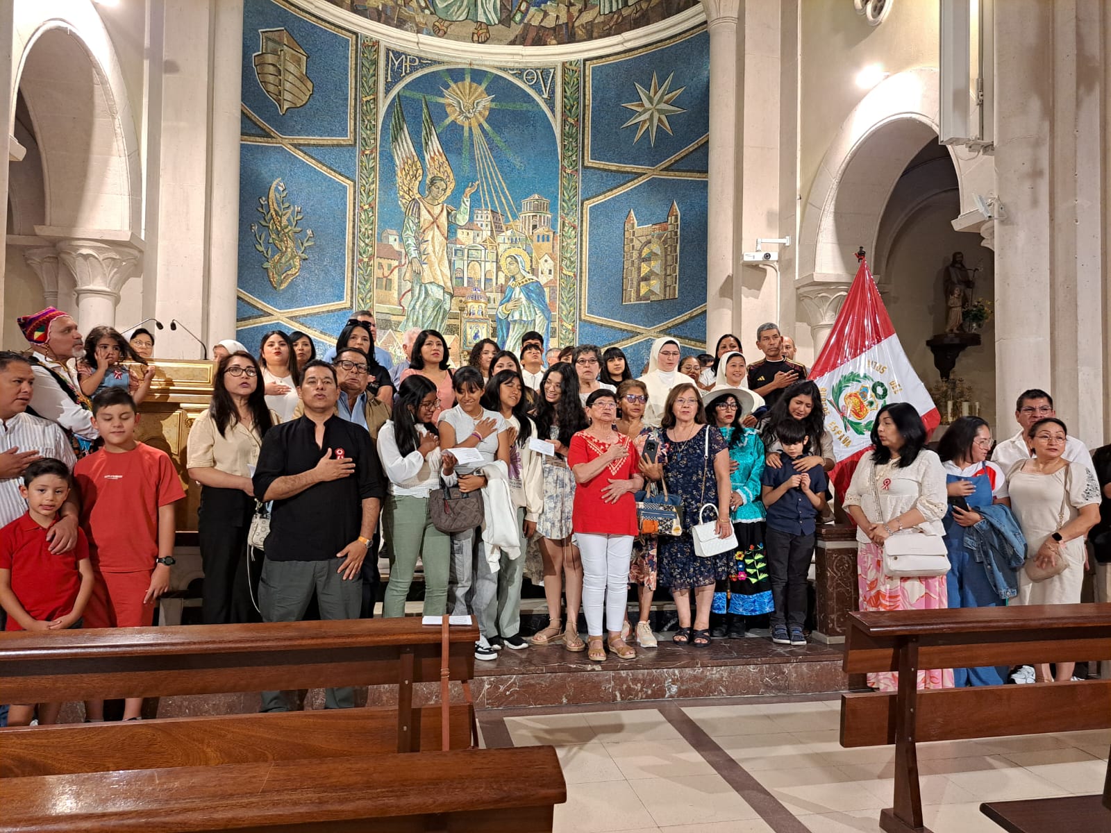 La comunidad peruana en Burgos celebra sus fiestas patrias con una misa 1 comunidad-peruana-burgos-fiestas-patrias-misa_01
