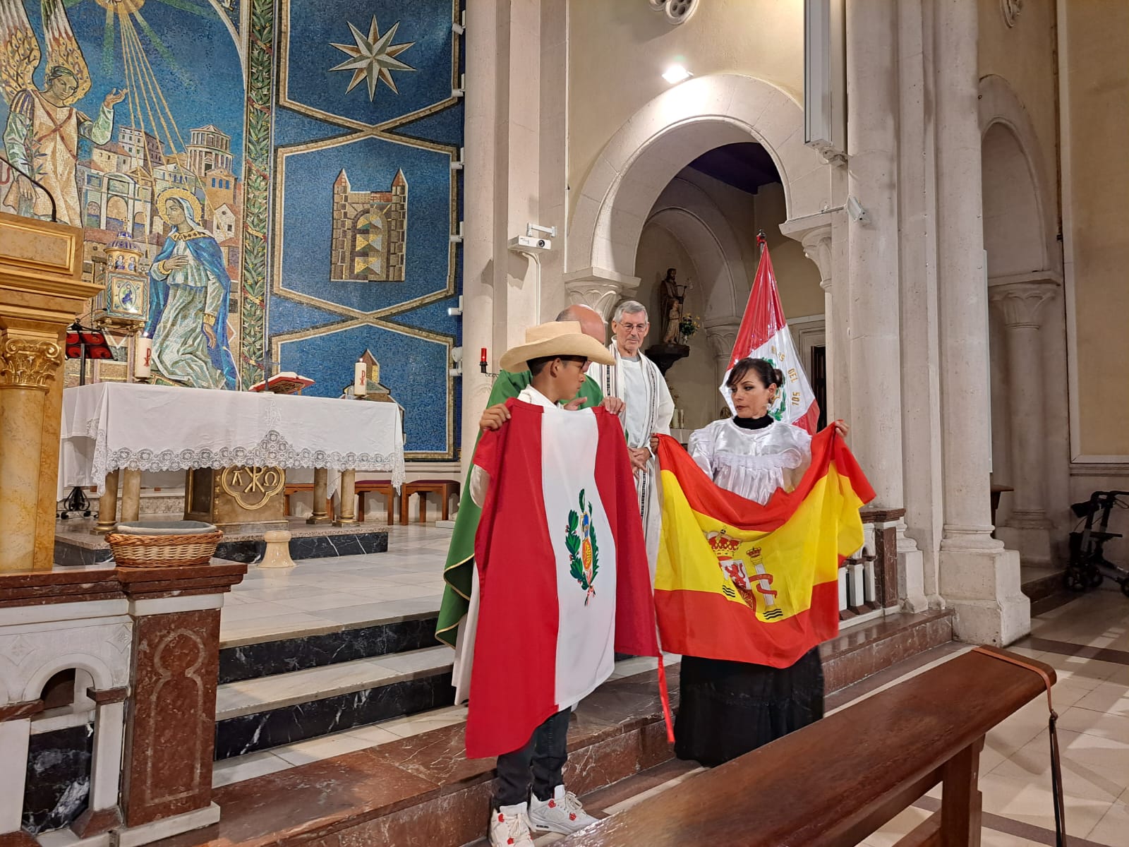 La comunidad peruana en Burgos celebra sus fiestas patrias con una misa 2 comunidad-peruana-burgos-fiestas-patrias-misa_02