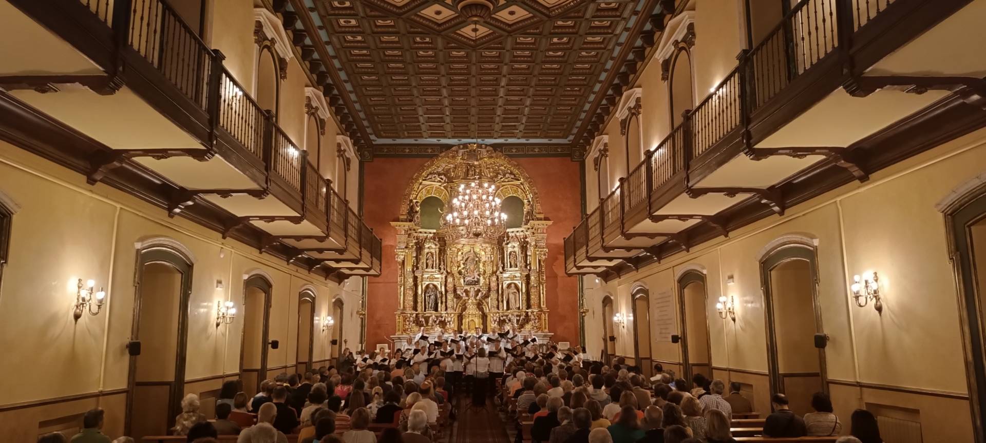 El Ciclo de Corales Internacional llena la capilla del Seminario por su 125 aniversario 2 Concierto Coral Semniario_2