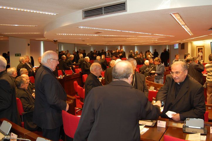 La Conferencia Episcopal reúne en asamblea plenaria a los obispos del país 1 conferencia episcopal plenaria