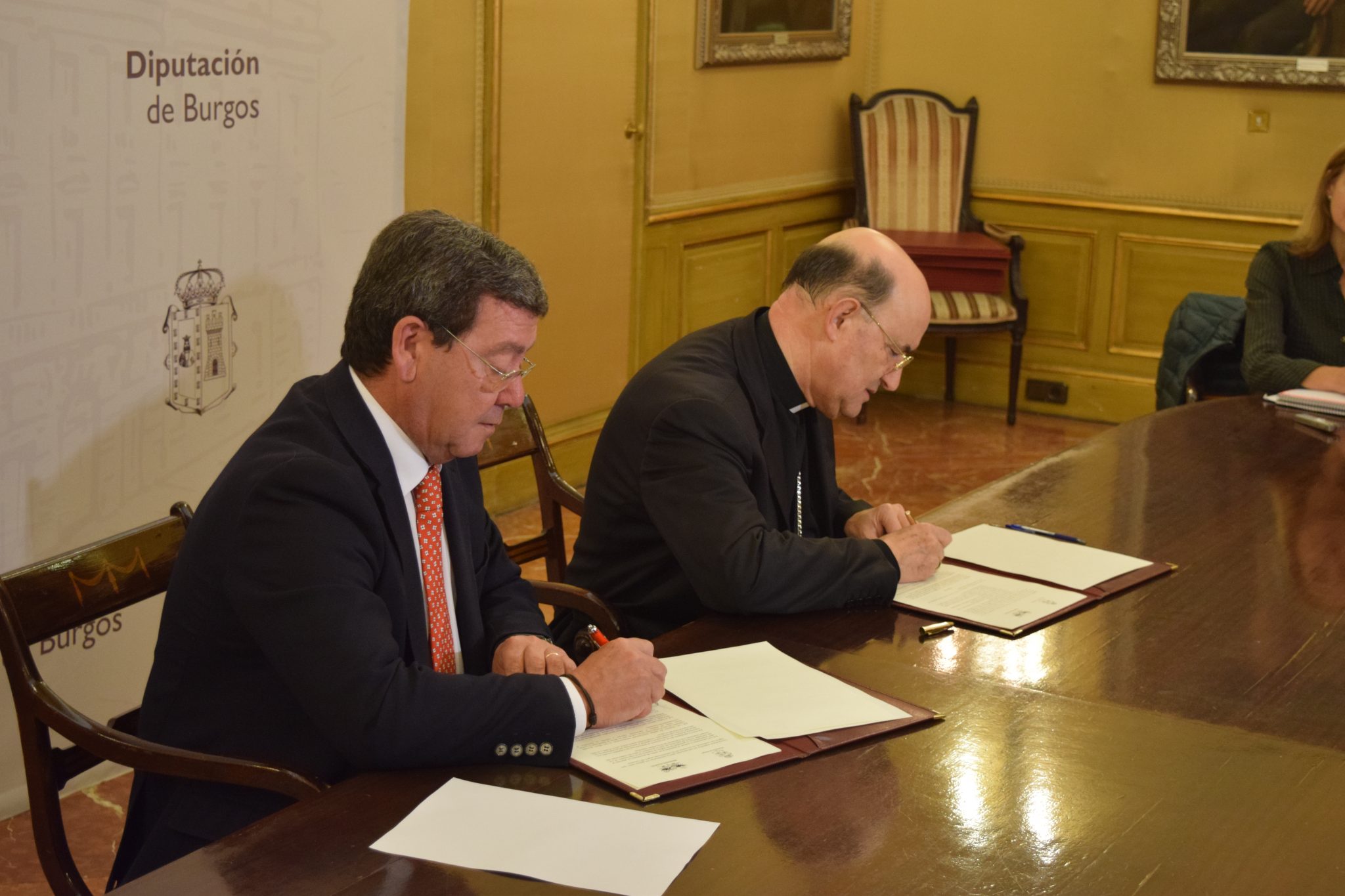 Diputación y Arzobispado renuevan el «convenio de las goteras» 1 convenio goteras burgos2