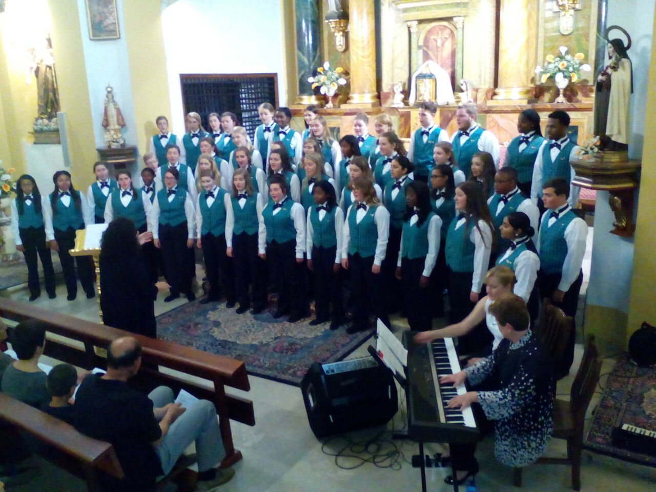El coro de Spivey Hall ofreció un exitoso concierto en el convento de las carmelitas de Lerma 1 coro lerma
