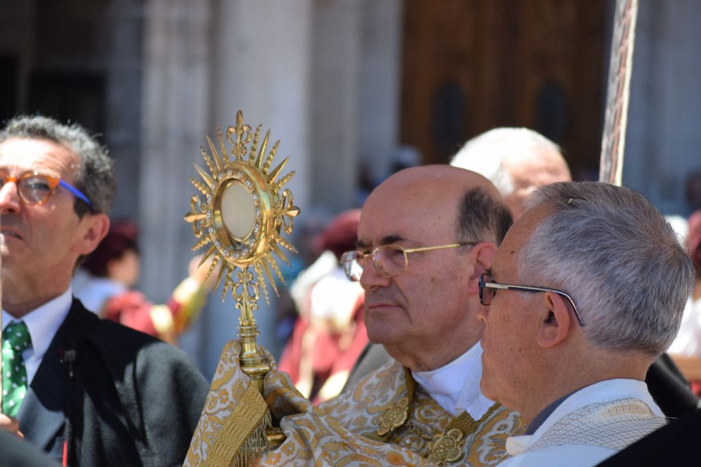 La caridad, «prueba de una fe eucarística adulta» 1 corpus-christi-burgos_28.jpg
