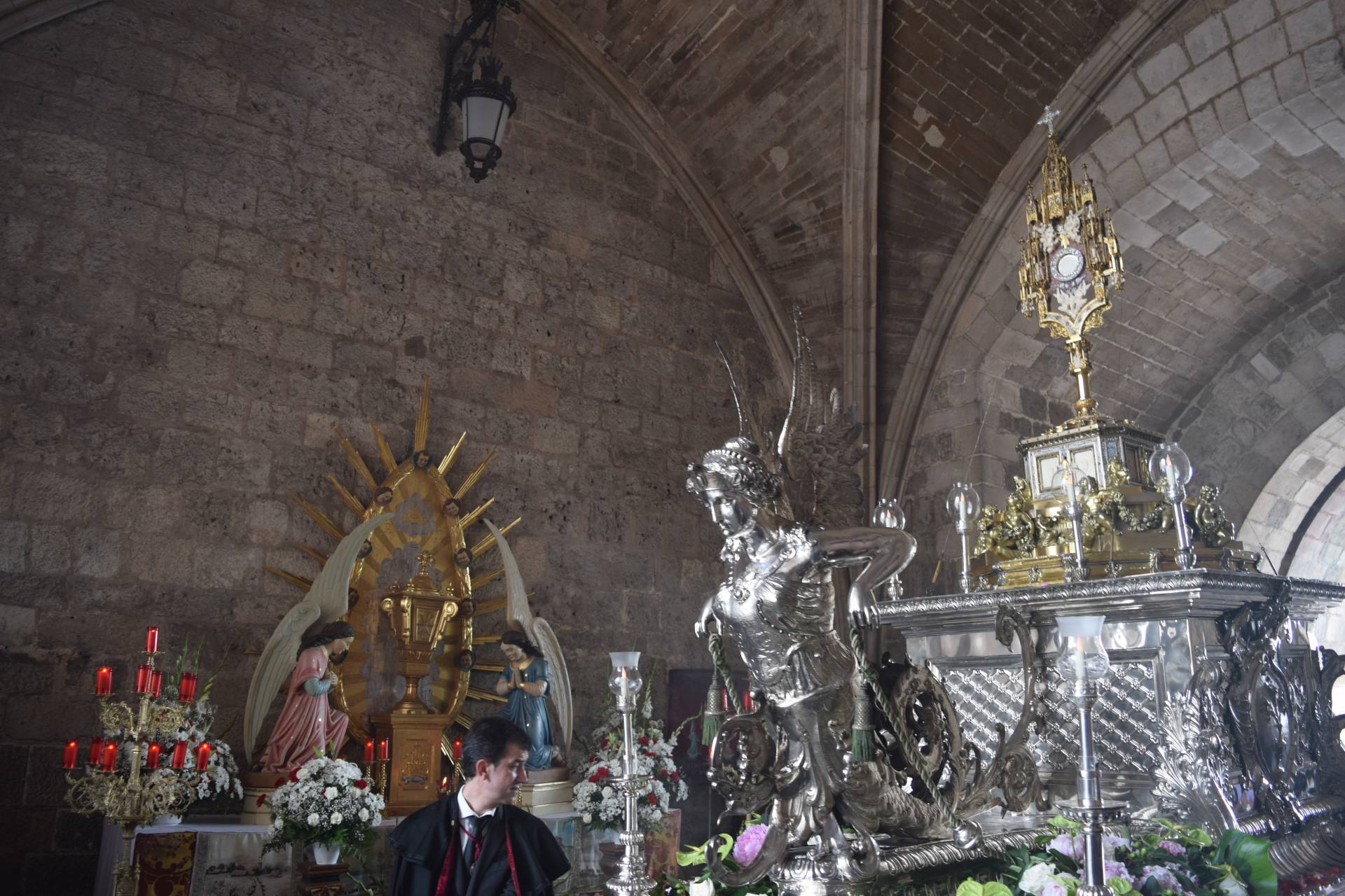 Eucaristía para sanar la «esquizofrenia religiosa» 4 corpus christi burgos_51