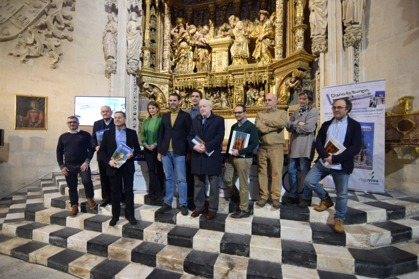 Diario de Burgos edita un álbum de cromos de la Catedral con motivo de su VIII Centenario 1 cromos 4