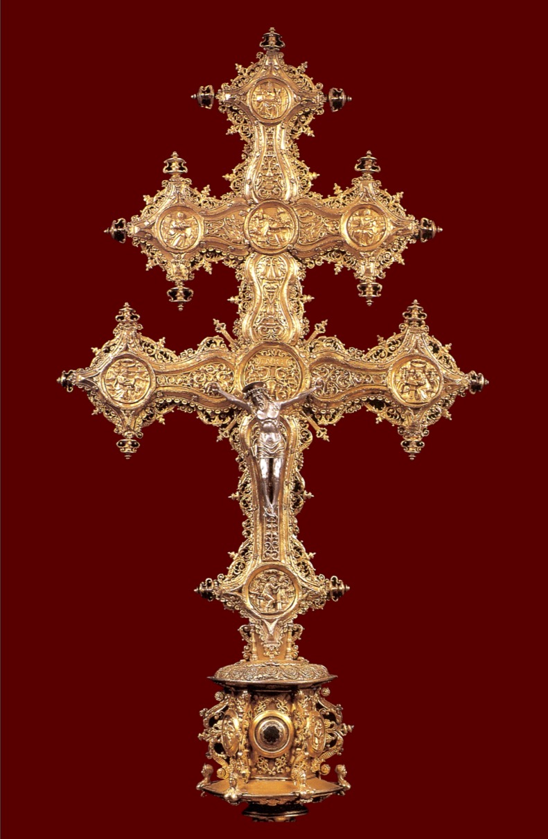 Imagen del mes de abril: cruces arzobispales 1 cruces arzobispales 1