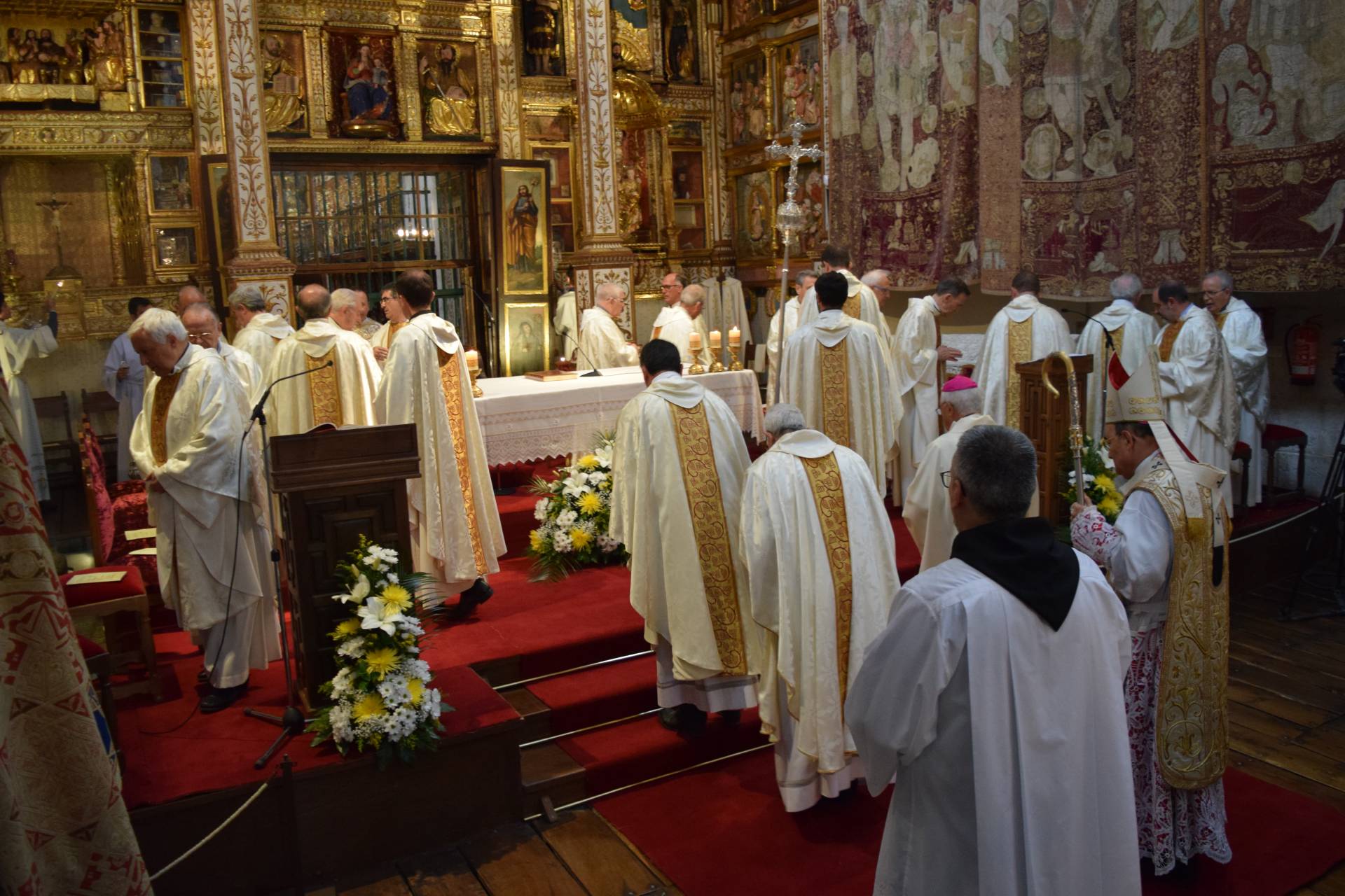 «Hay que estar en la onda para entender que Dios se haga comida y bebida» 4 curpillos burgos_8