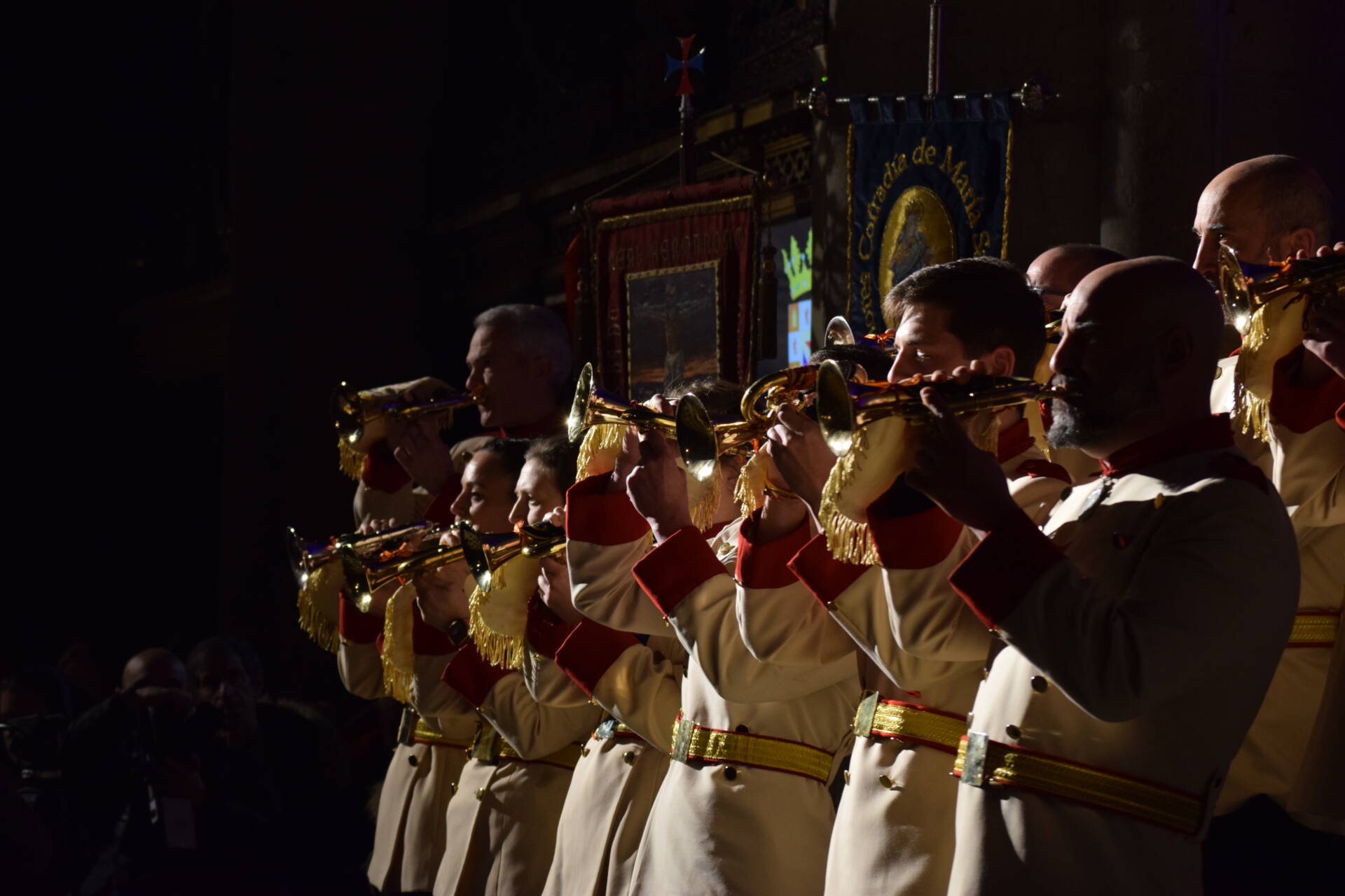 Devoción y lluvia 3 devoción lluvia procesion del encuentro burgos