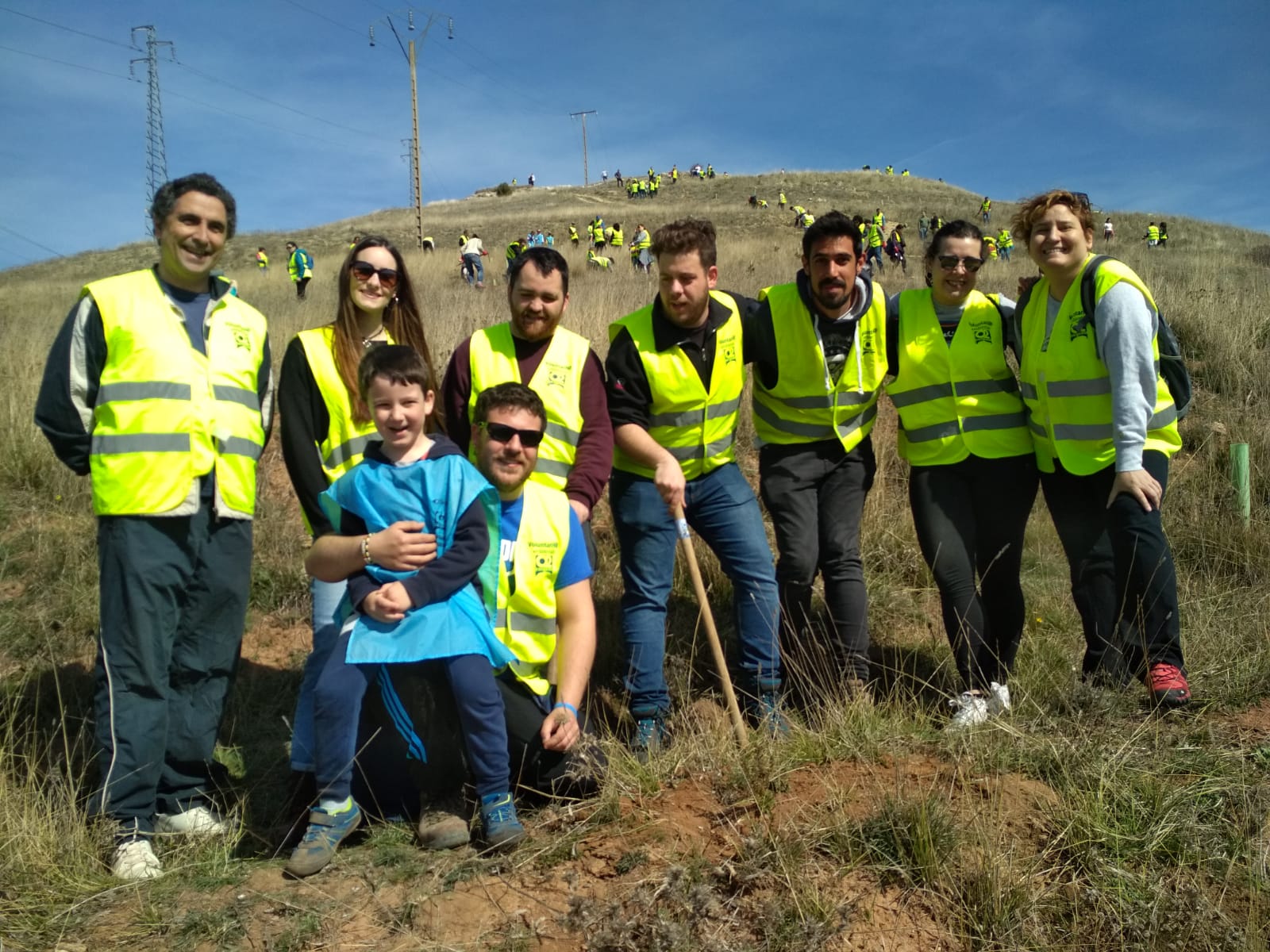 Nueva plantación de árboles para cuidar el planeta 1 dia arbol 2