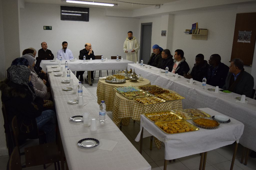 «Cristianos y musulmanes tenemos mucho que compartir» 9 dialogo-cristianos-musulmanes11.jpg