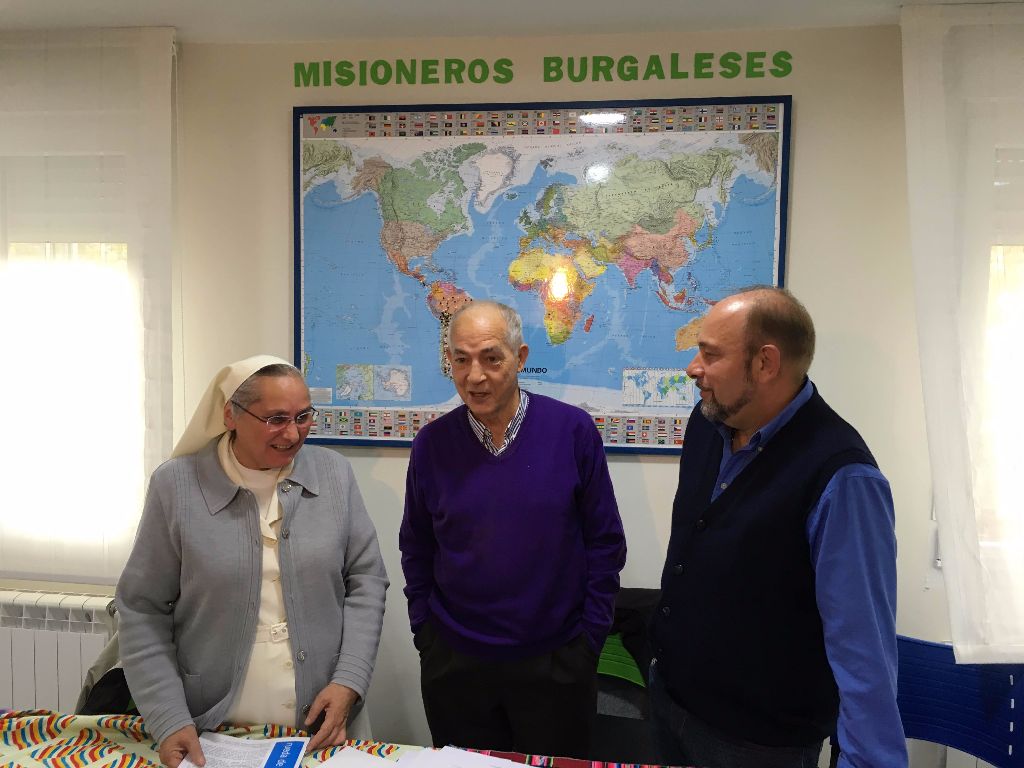 Fallece el delegado de Misiones, José Manuel Madruga 1 José Manuel Madruga, en el centro, durante la rueda de prensa del día del Domund de 2016.