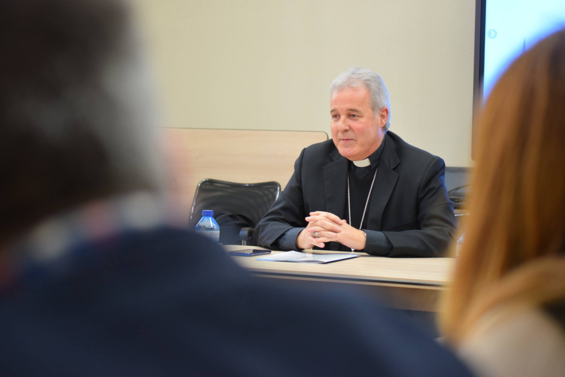 Mons. Iceta recibe a los comunicadores burgaleses en el día de su patrono 1 Mons. Iceta recibe a los comunicadores burgaleses en el día de su patrono