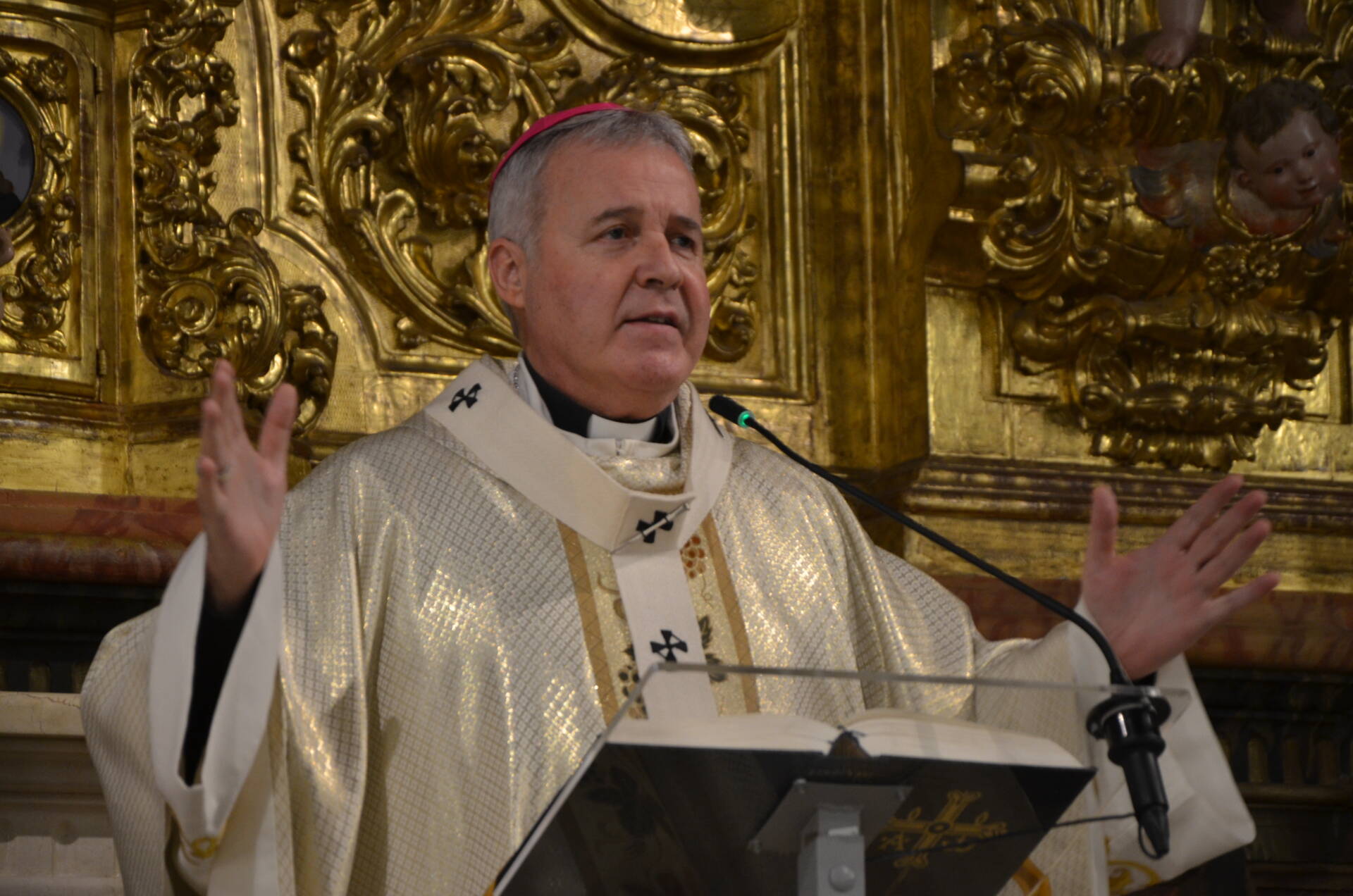 Mons. Iceta, a los consagrados, en su fiesta: «¡Qué importante es aprender a esperar y esperar bien!» 1 DSC_8209