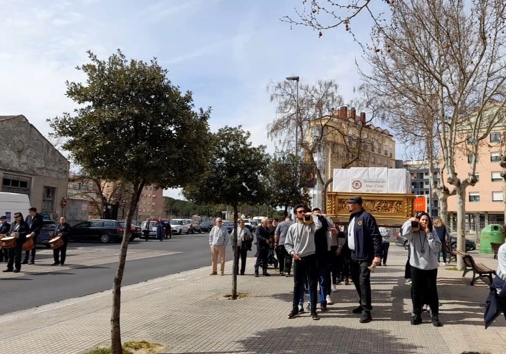 La cuaresma solidaria y orante de las cofradías arandinas 3 echame un kilo aranda_semana santa2
