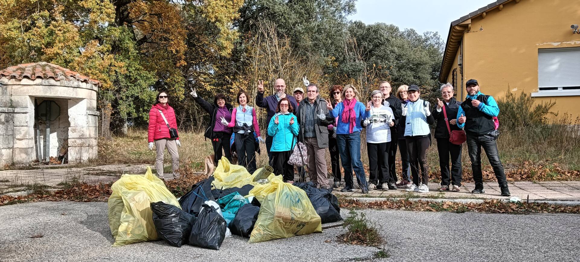 Ecología Integral retira la «basuraleza» del bosque de Villafría 1 Ecología Integral retira la «basuraleza» del bosque de Villafría