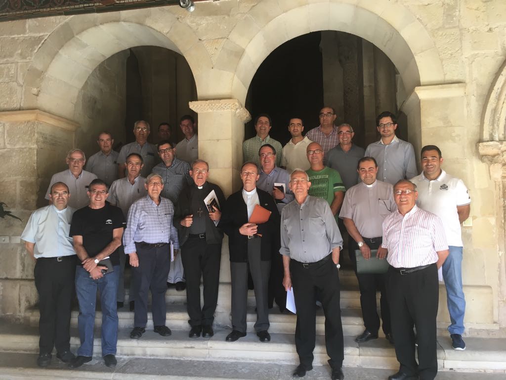 Sacerdotes diocesanos realizan ejercicios espirituales en Silos 1 ejercicios espirituales