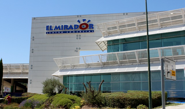 El Centro Comercial El Mirador recoge 4.000 € para Cáritas 1 el mirador