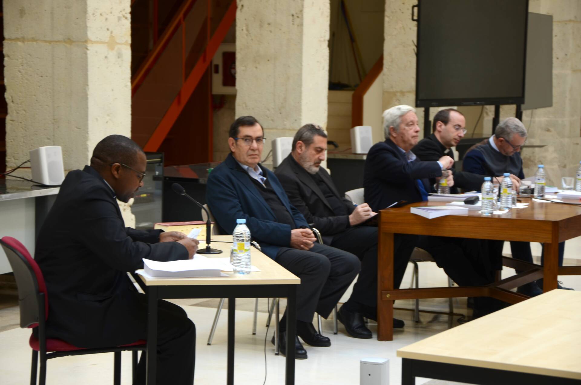«En mi país, vivir la eucaristía es construir la paz» 5 elysée-habogorimana-defensa-tesis-facultad-teología-burgos_00001