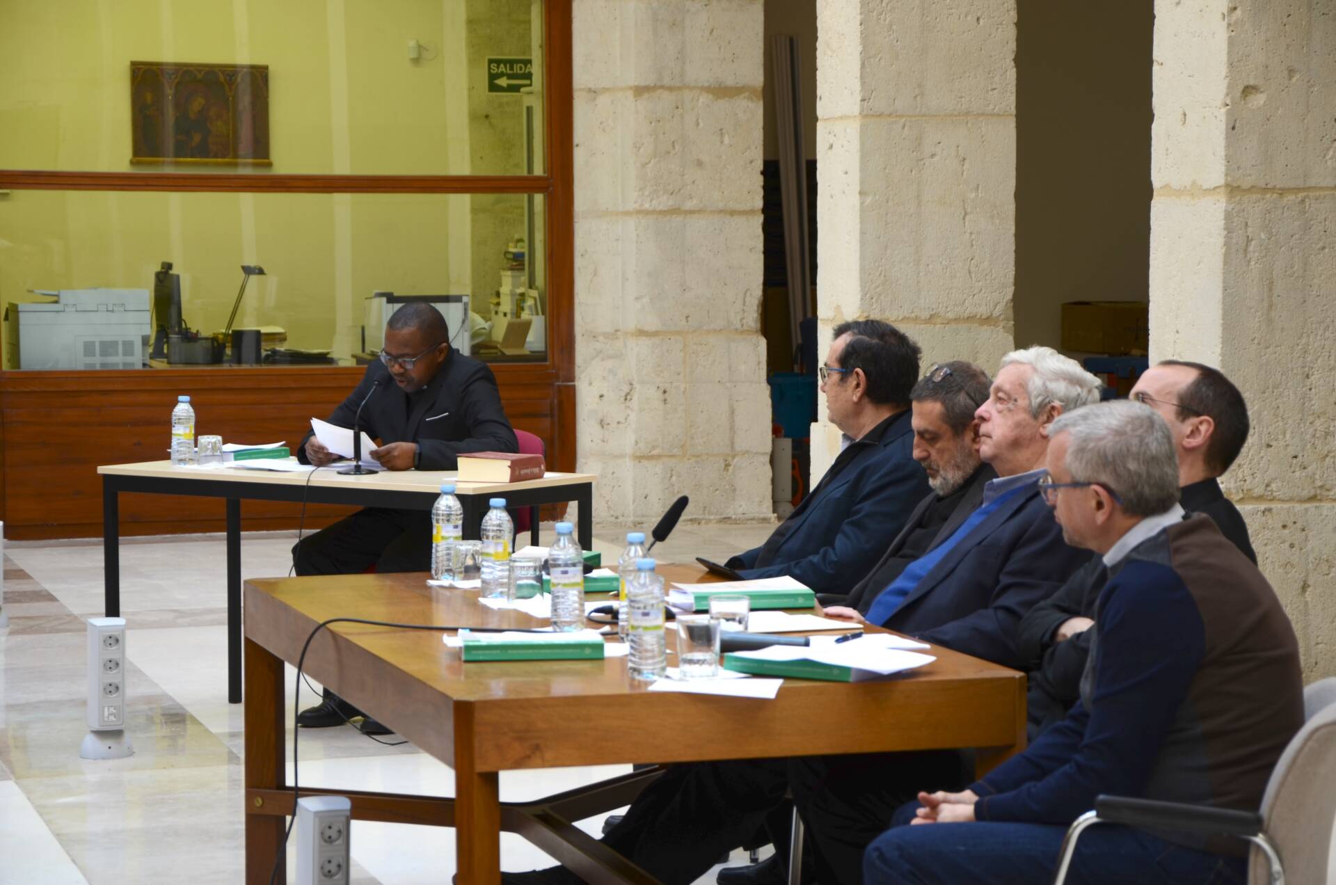«En mi país, vivir la eucaristía es construir la paz» 3 elysée-habogorimana-defensa-tesis-facultad-teología-burgos_00005
