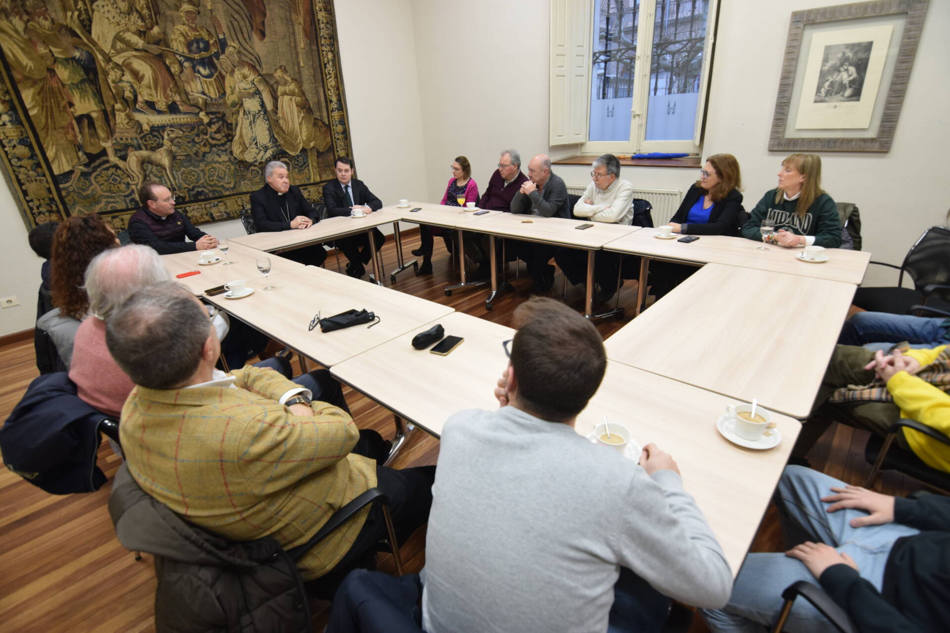 El arzobispo mantiene un encuentro con los comunicadores de la provincia 1 encuentro-arzobispo-comunicadores_00016