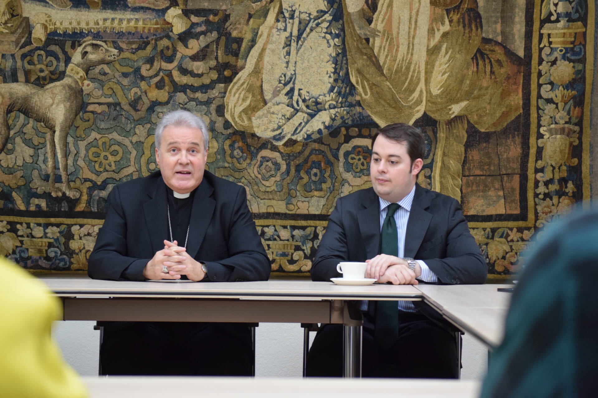 El arzobispo mantiene un encuentro con los comunicadores de la provincia 2 encuentro-arzobispo-comunicadores_00020