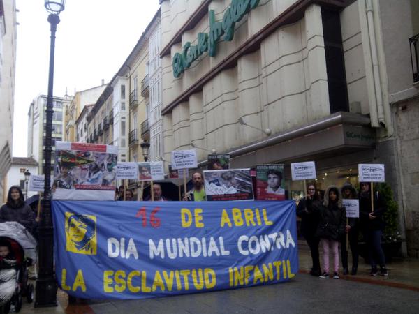 El Movimiento Cultural Cristiano se manifiesta contra la esclavitud infantil 1 esclavitud infantil