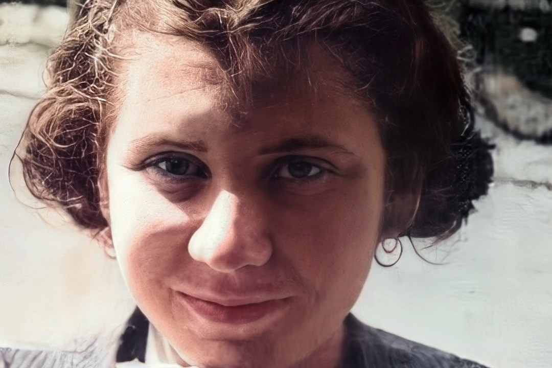 Etty Hillesum, donde la espiritualidad y lo humano «no se desarticulan» 1 Etty Hillesum. «La espiritualidad y lo humano no se pueden desarticular»