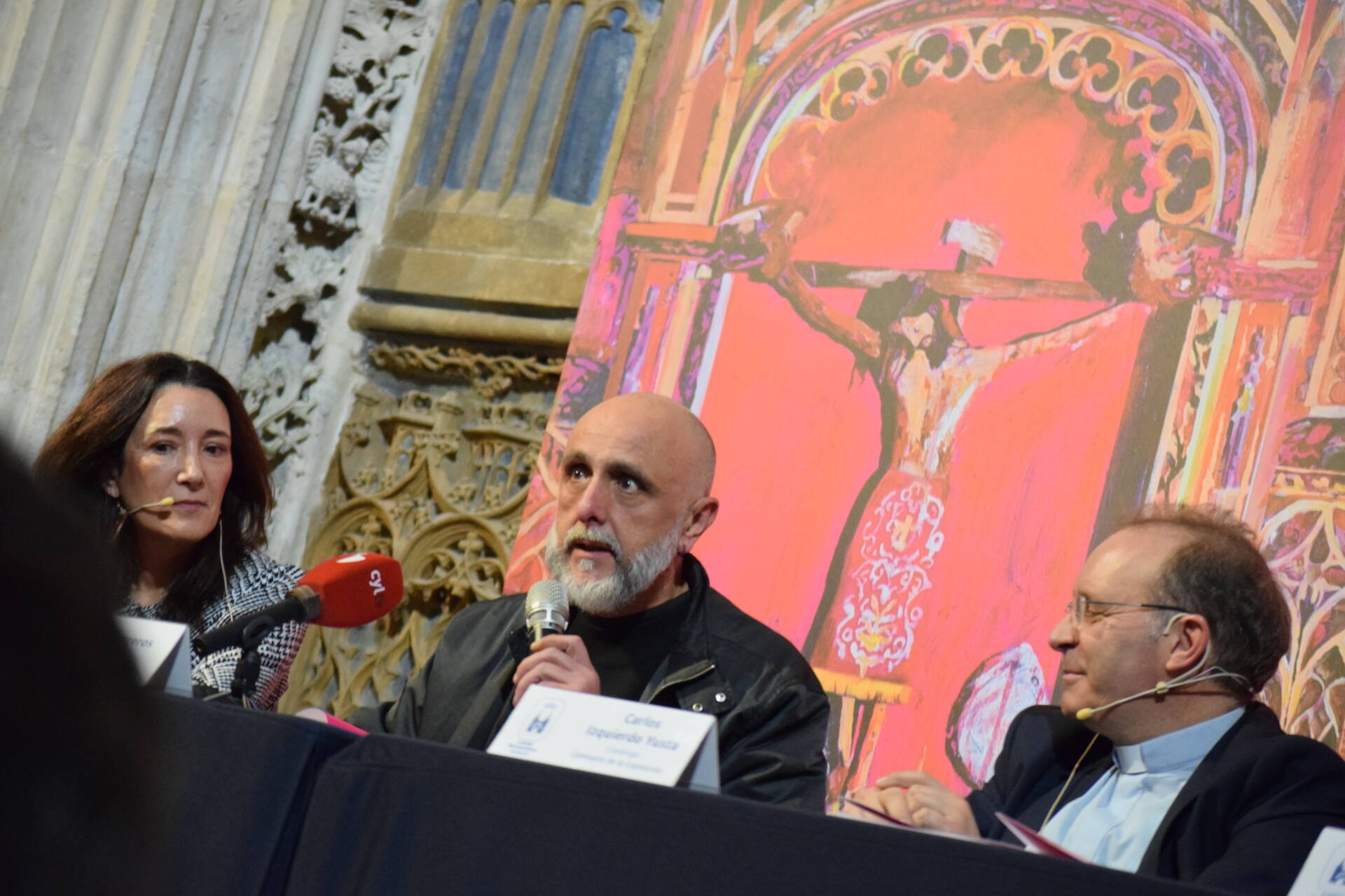La particular mirada de Fran Herreros a la Catedral tiñe de rosa la sala Beato Valentín Palencia 2 exposición-fran-herreros-artist-and-cathedral_00002