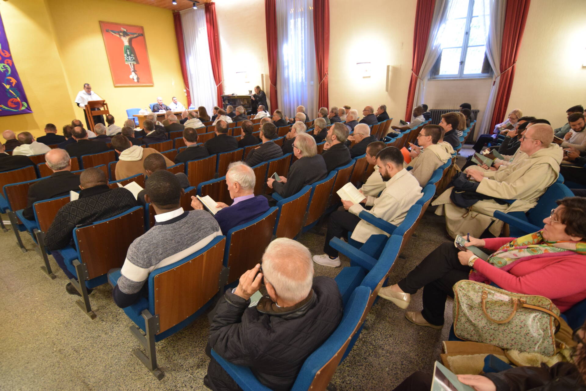 El arzobispo desea una Teología que ayude a «reparar las brechas» de la sociedad 4 facultad de teologia_22