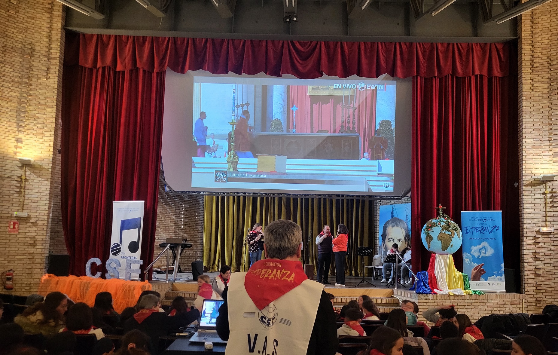 Concluye el Festival Nacional de la Canción Misionera con el Papa como protagonista 1 festival-canción-misionera-burgos-papa-francisco-protagonista_04