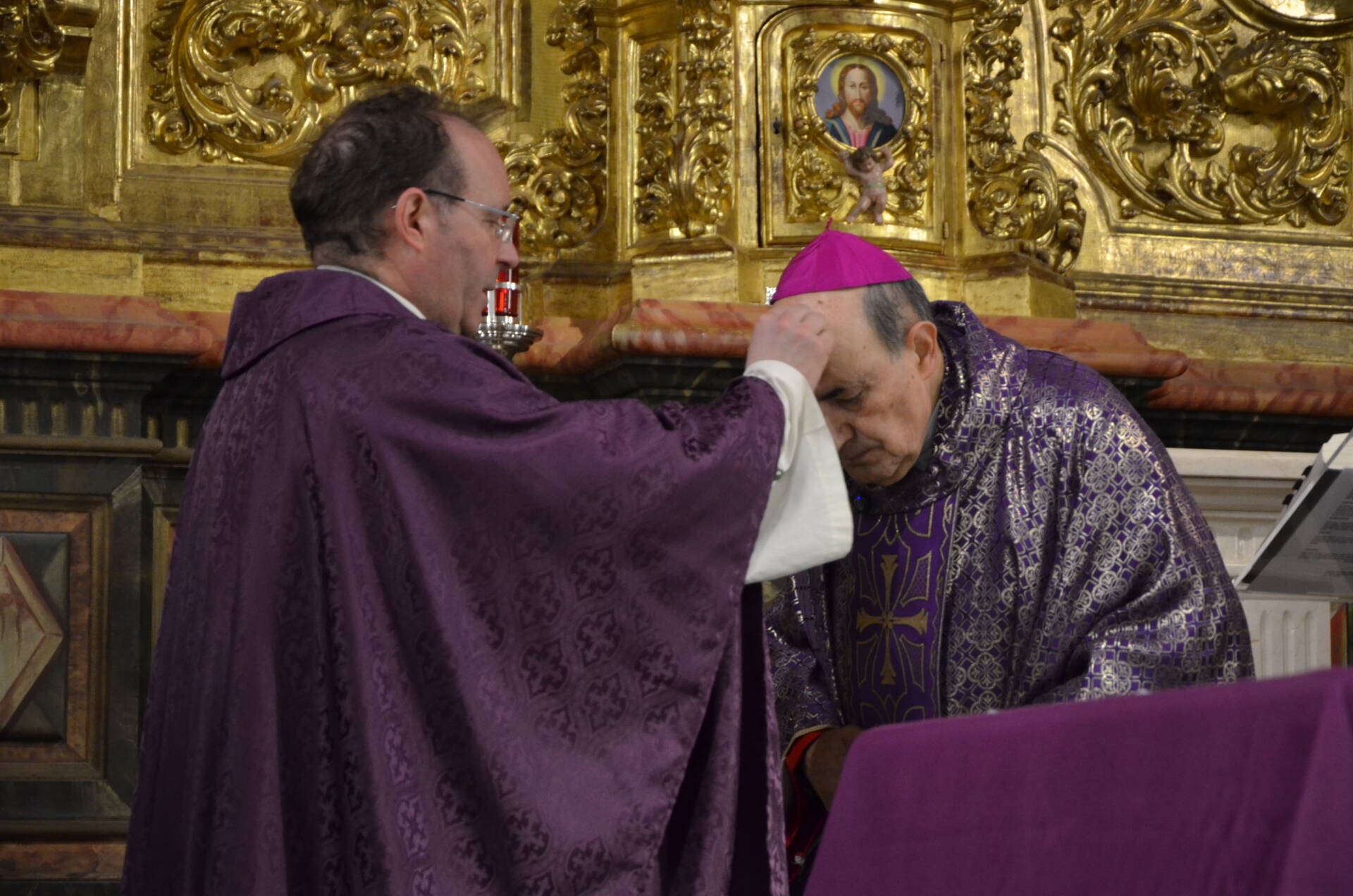 «Escuchar», «ayunar» y «caminar juntos»: las recetas para vivir esta Cuaresma 3 fidel-herráez-miércoles-ceniza-cuaresma_00012
