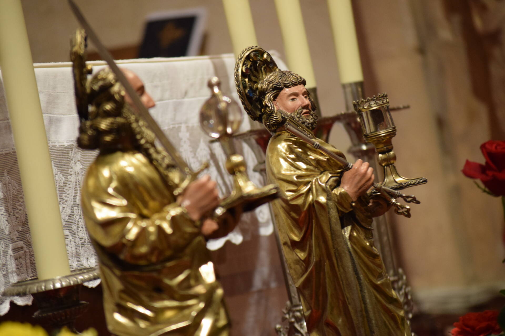 Las fiestas nos ayudan a «dedicarnos los unos a los otros» y a «descansar honestamente del trabajo» 7 fiestas burgos ofrenda flores santa maría la mayor