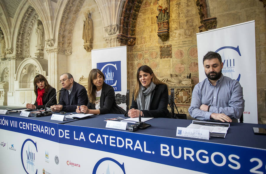Las tres próximas ediciones de la Fiesta de las Flores estarán dedicadas a la Catedral 1 flores catedral