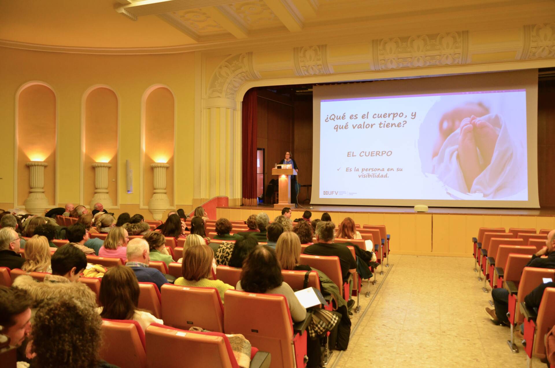 Los docentes de la Fundación Manjón-Palencia se forman en «educar el corazón» 6 formación-docentes-fundación-manjón-palencia-educar-corazón__00002