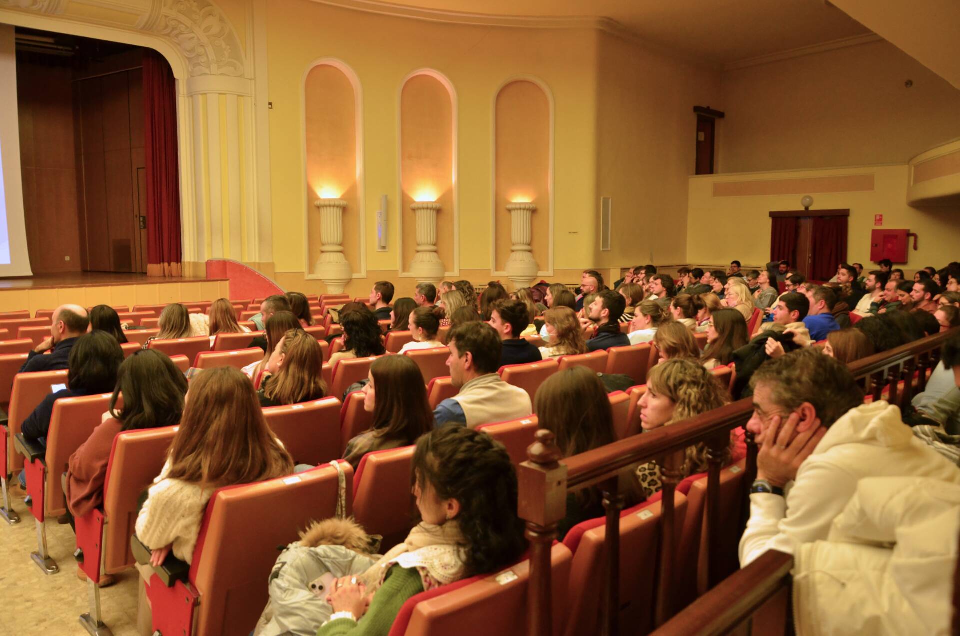 Los docentes de la Fundación Manjón-Palencia se forman en «educar el corazón» 13 formación-docentes-fundación-manjón-palencia-educar-corazón__00003
